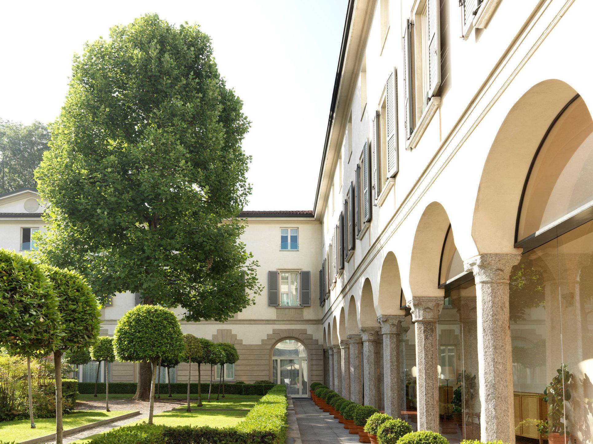 Four Seasons Hotel Milano Exterior photo